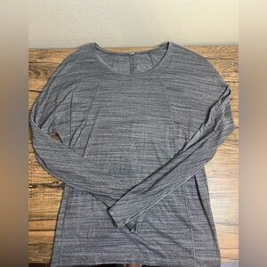 Lululemon Long Sleeve Ventilated Thumbhole Top Gray | Size 6